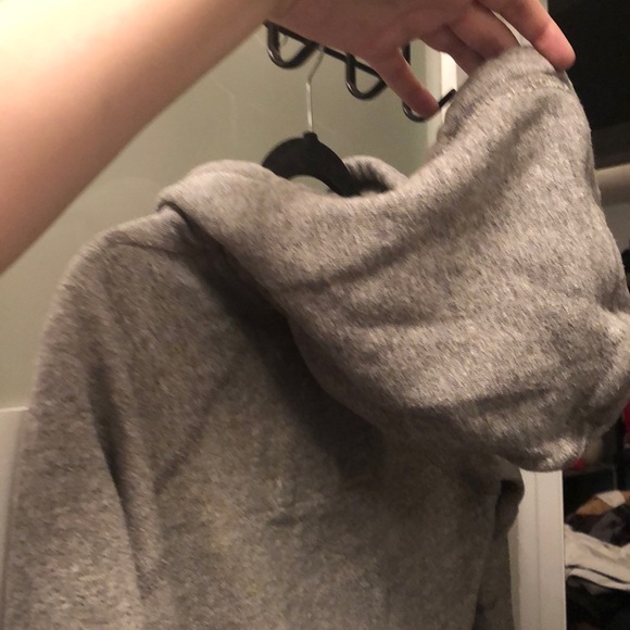 Abercrombie and Fitch small sweater - Picture 5 of 6